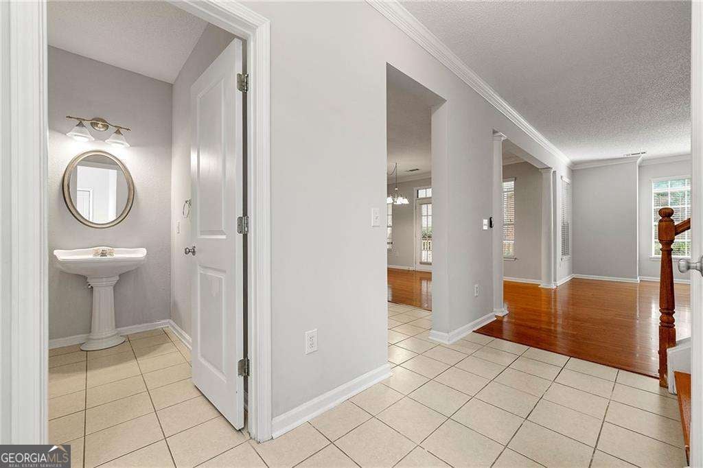 2015 Barrett Lakes BLVD NW 415