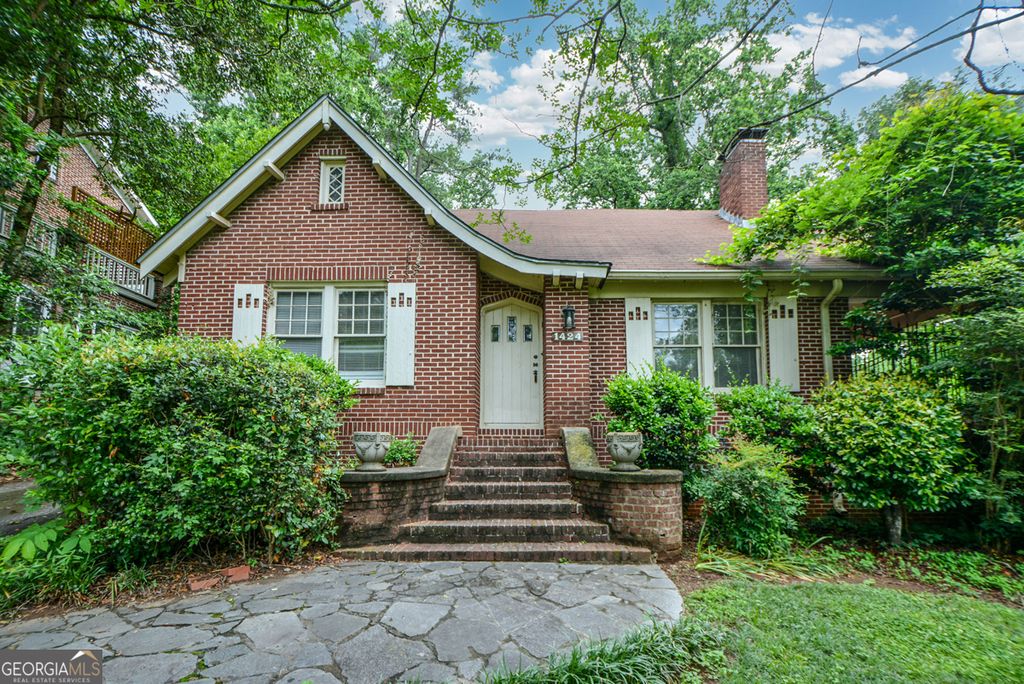 Photo of 1424 Emory Road NE, Atlanta, GA 30306 (MLS # 10770974)