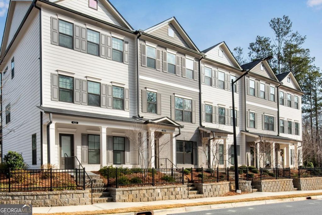 Photo of 424 Stovall Place, Woodstock, GA 30188 (MLS # 10672297)