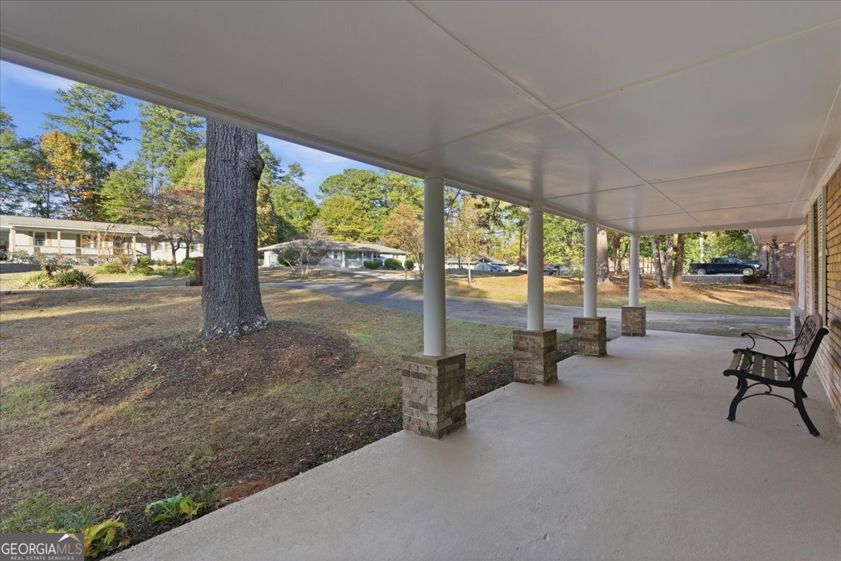 681 Manor Ridge DR SW