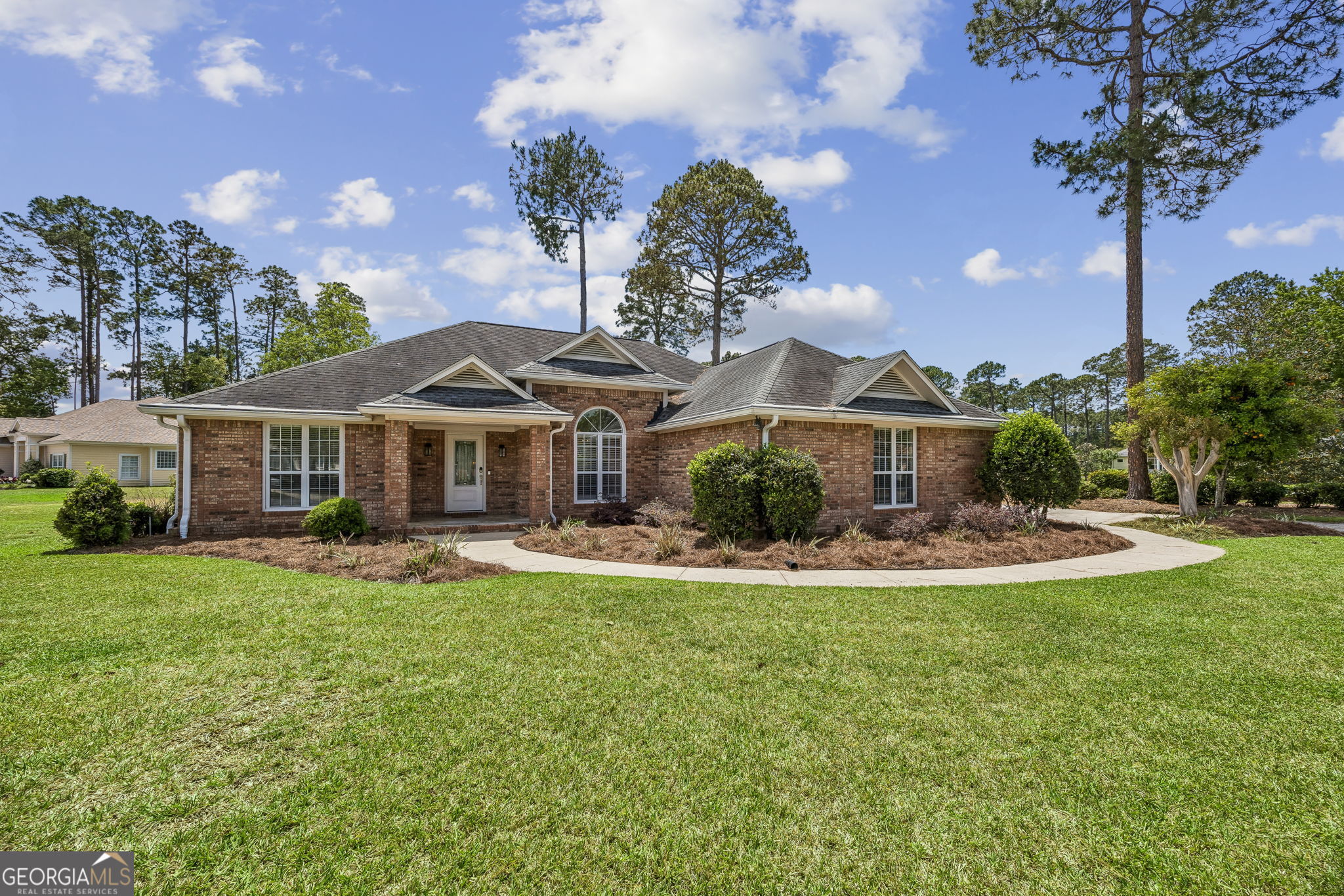 542 E Cardinal CIR