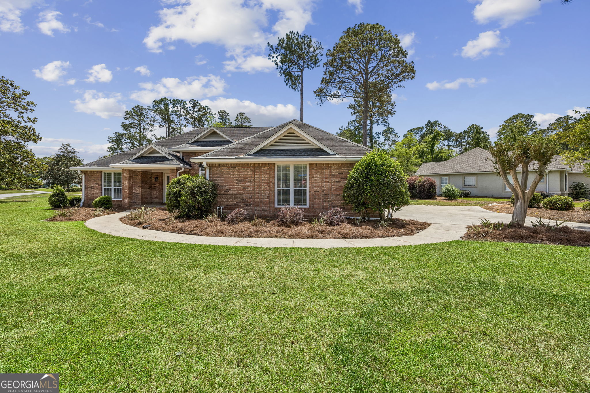 542 E Cardinal CIR