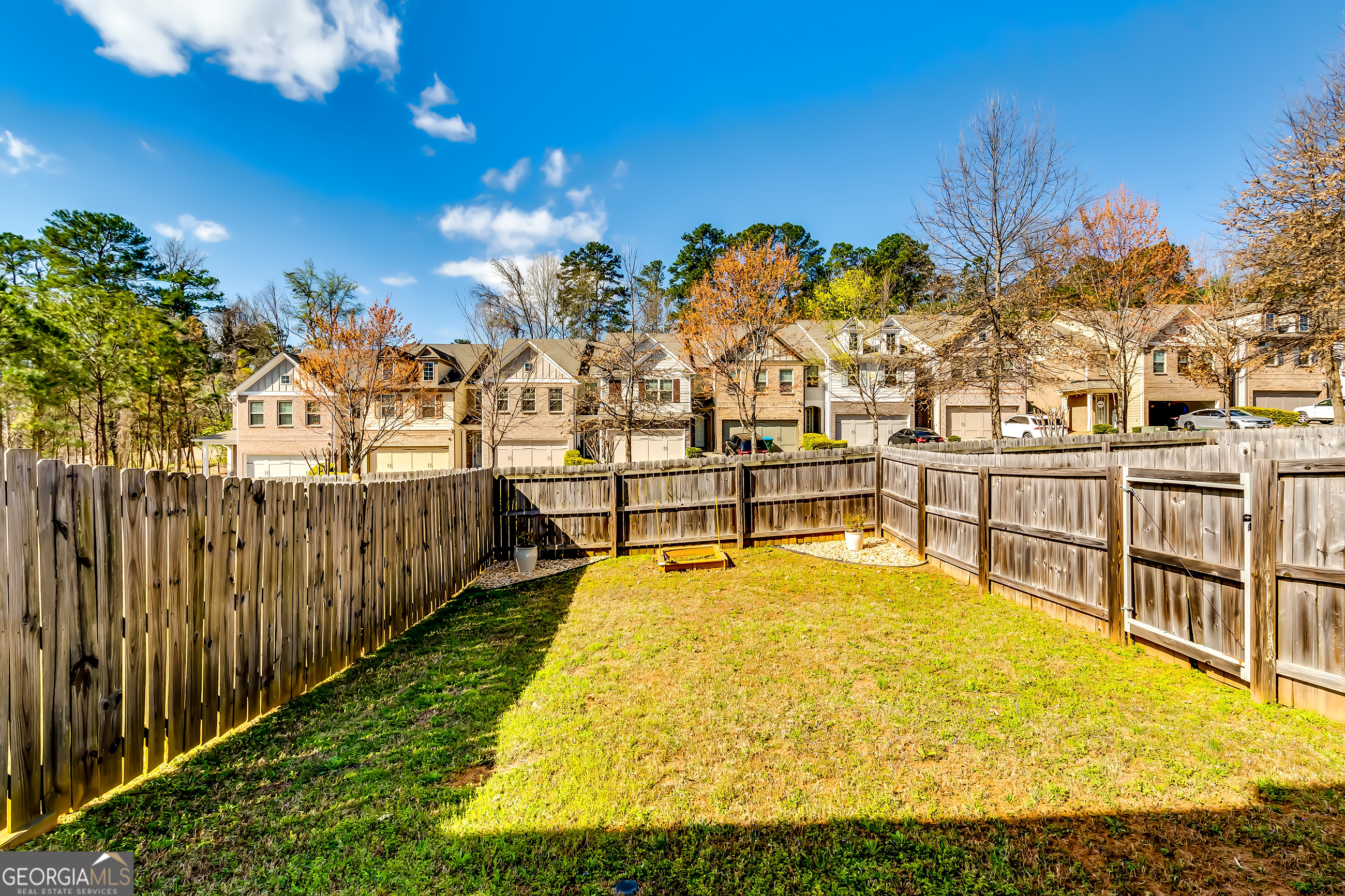 2325 Thackery RD