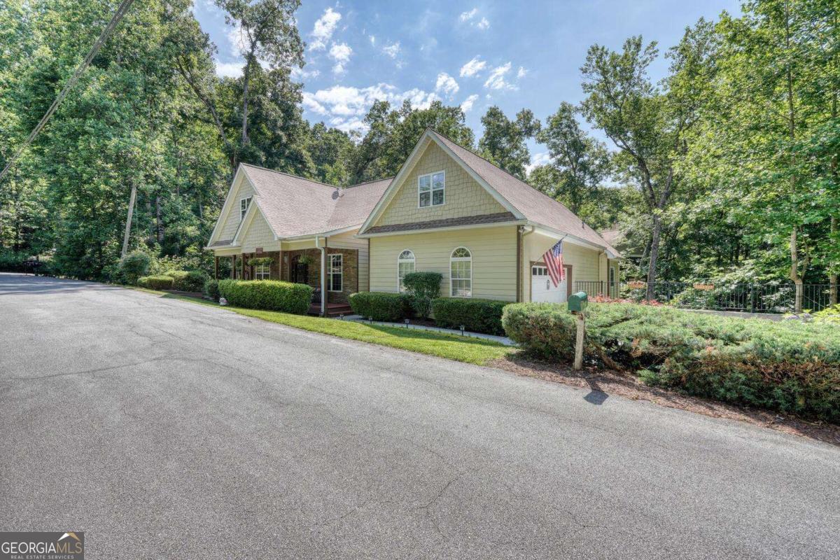 362 Kingwood DR