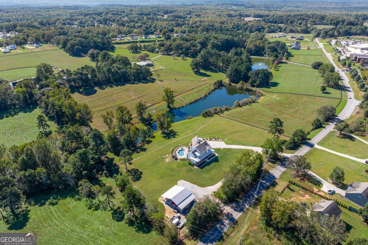 938 Austin RD