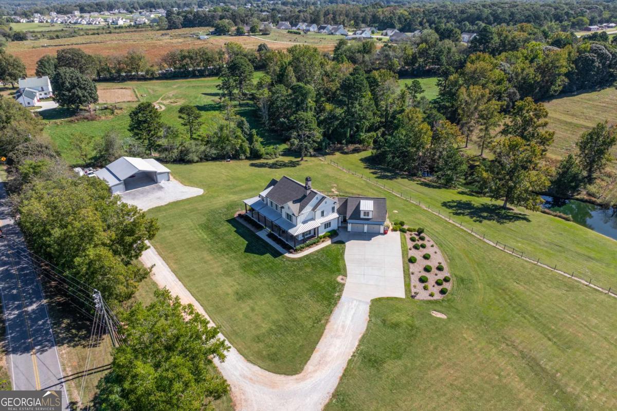 938 Austin RD