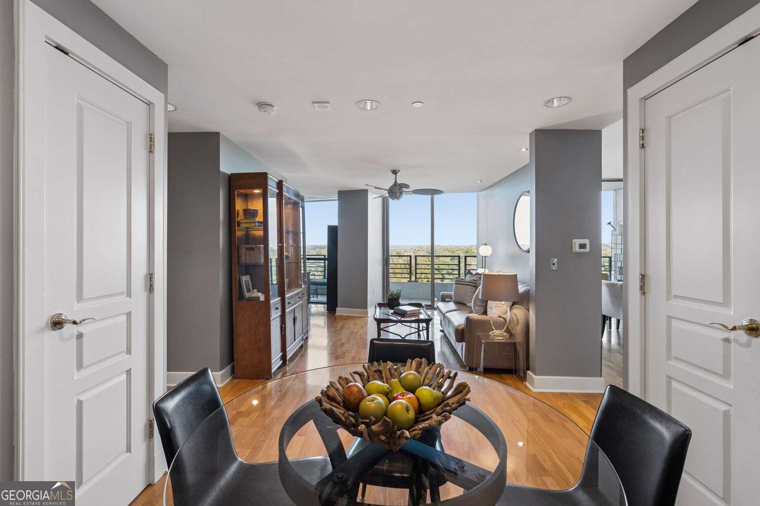 700 Park Regency PL NE UNIT 1501