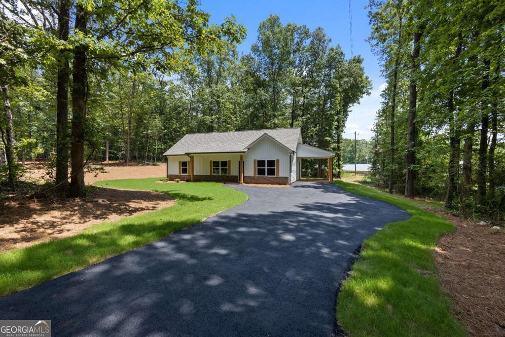 Photo of 1955 GOLDMINE Road, Dallas, GA 30157 (MLS # 10679403)