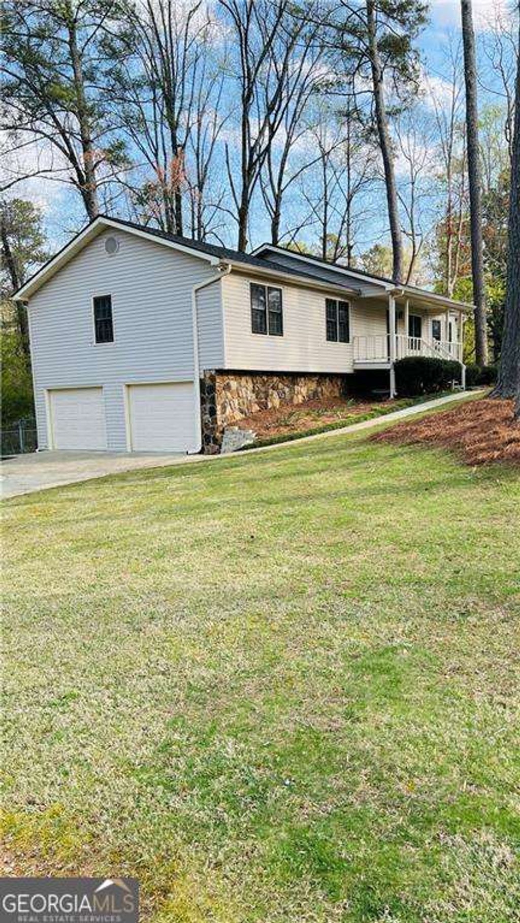 Photo of 608 Wellington Court, Woodstock, GA 30188 (MLS # 10729107)