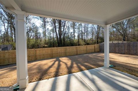 A home in Adairsville