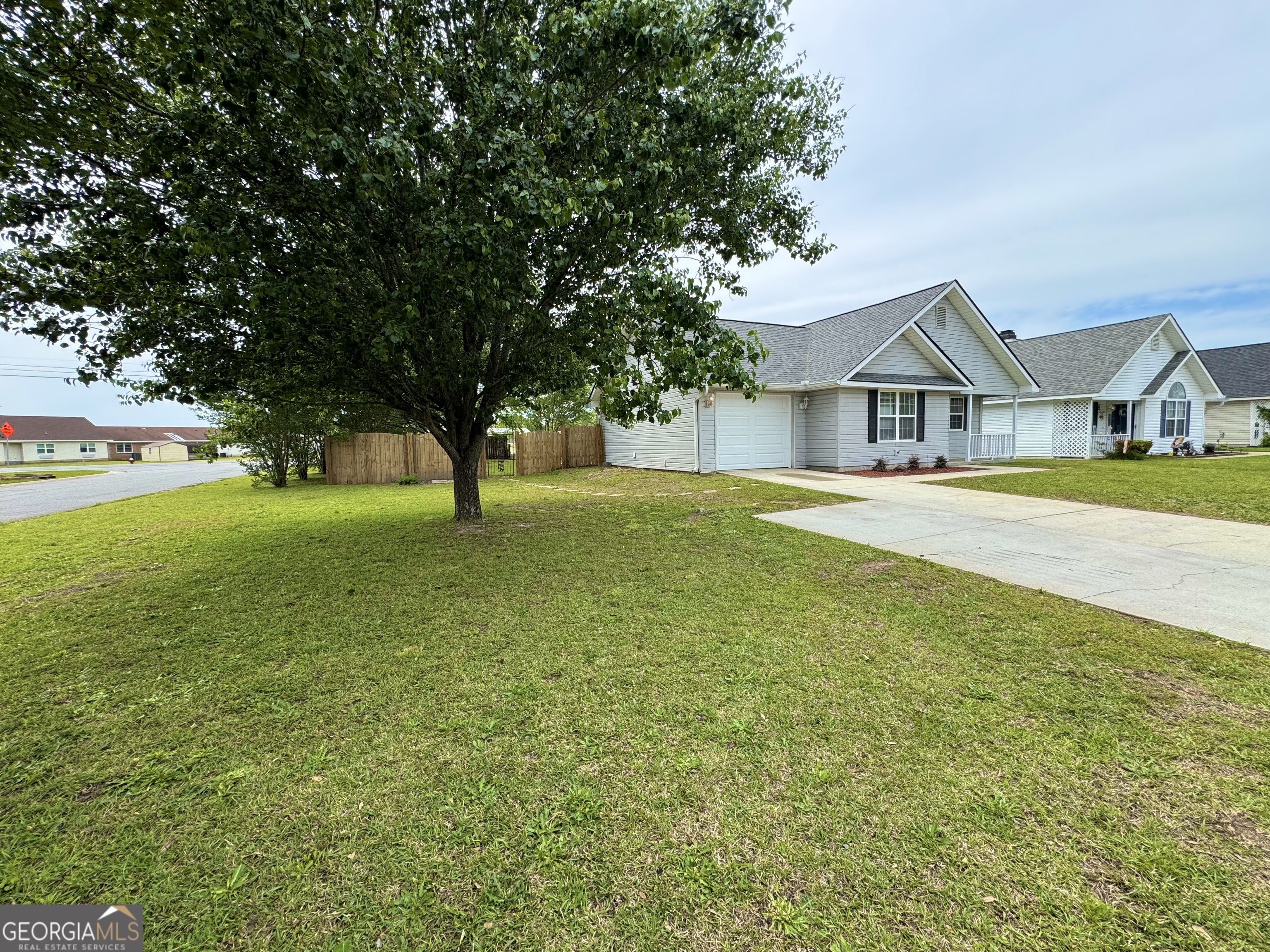 604 Eagles Landing TRL