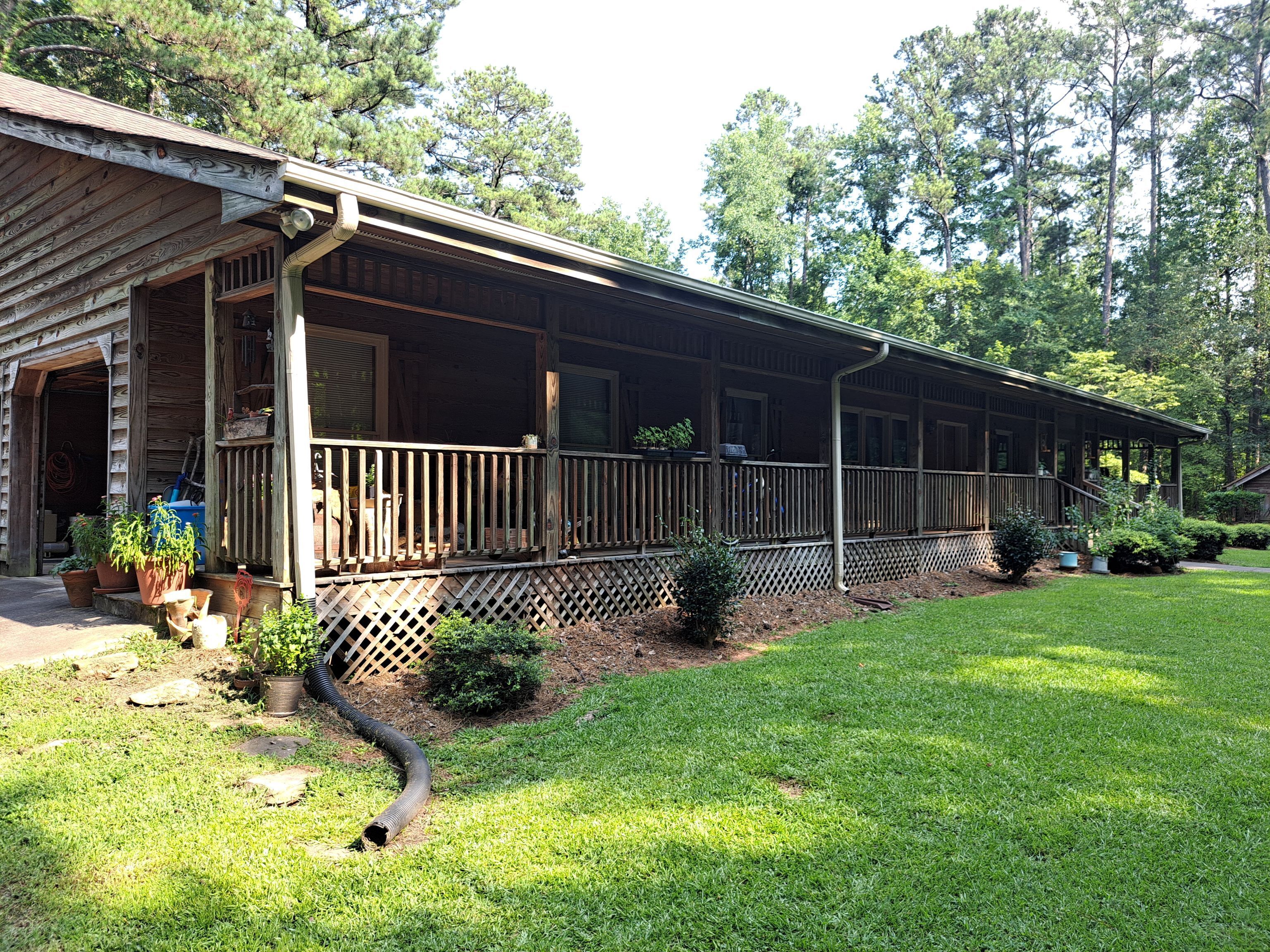7505 Hall RD