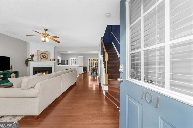 9155 Nesbit Ferry 101