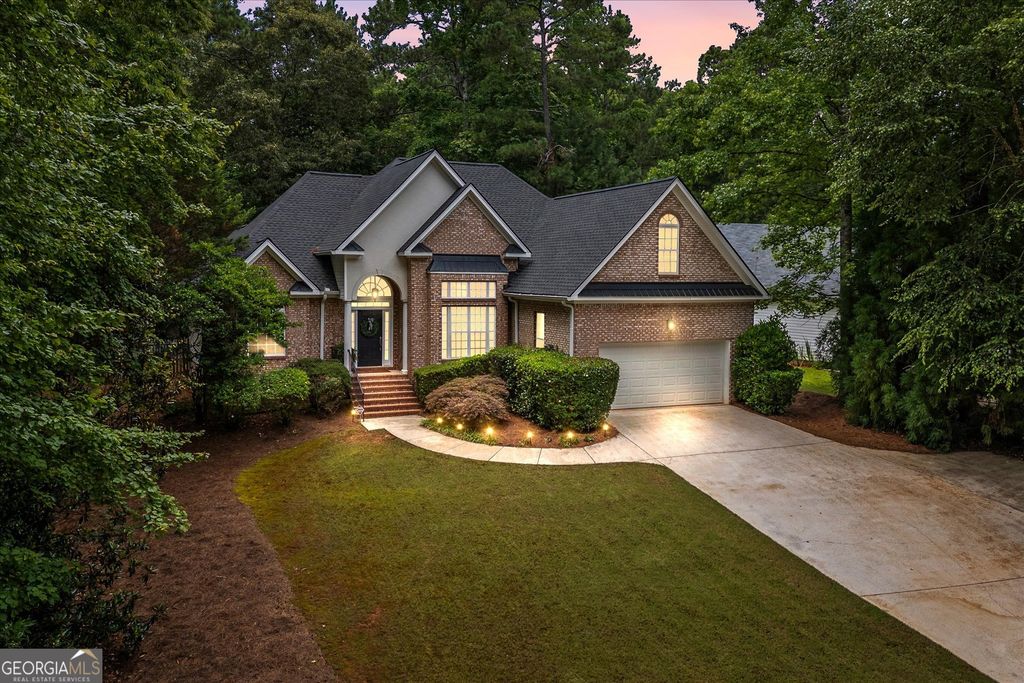 Photo of 8189 N Pine Cone Dr, Villa Rica, GA 30180 (MLS # 10693564)
