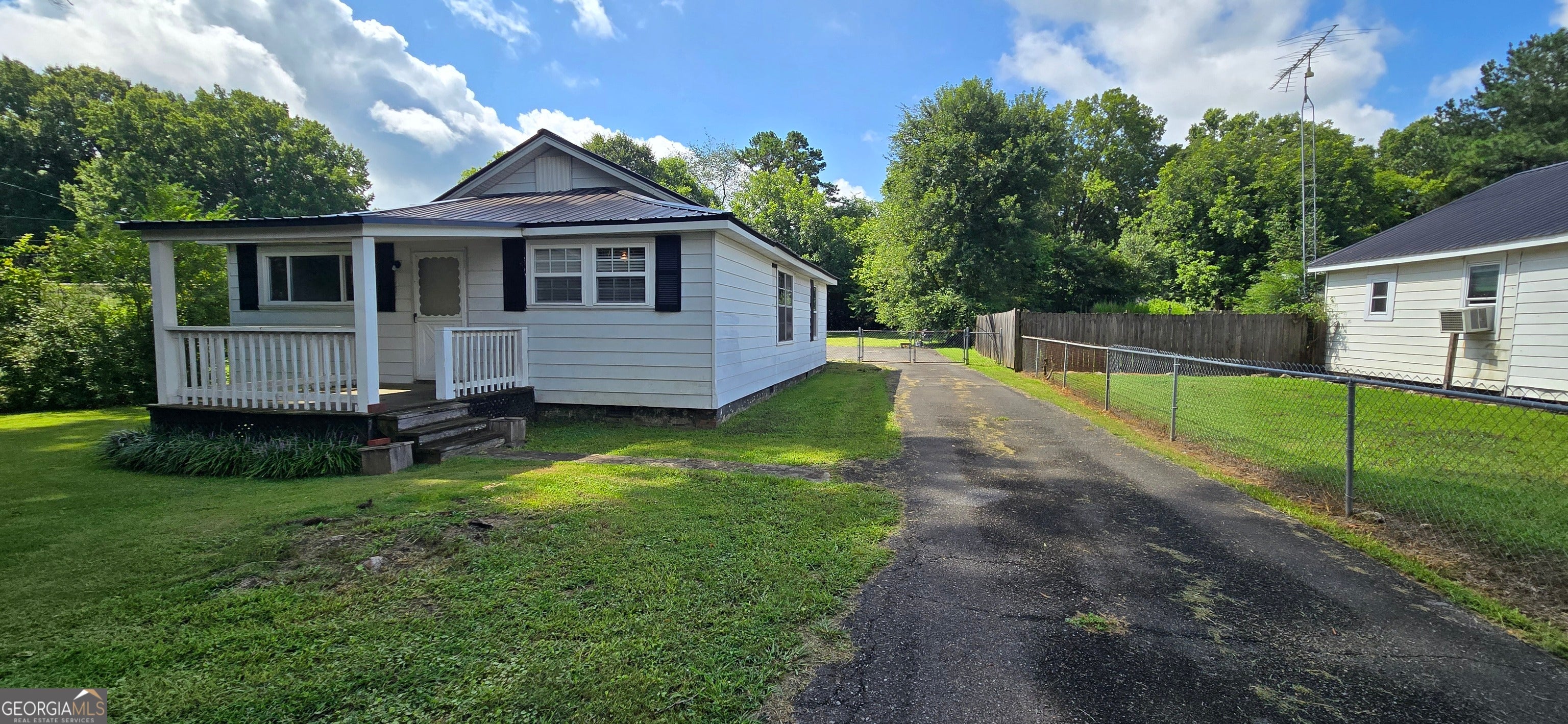 157 Harrell ST