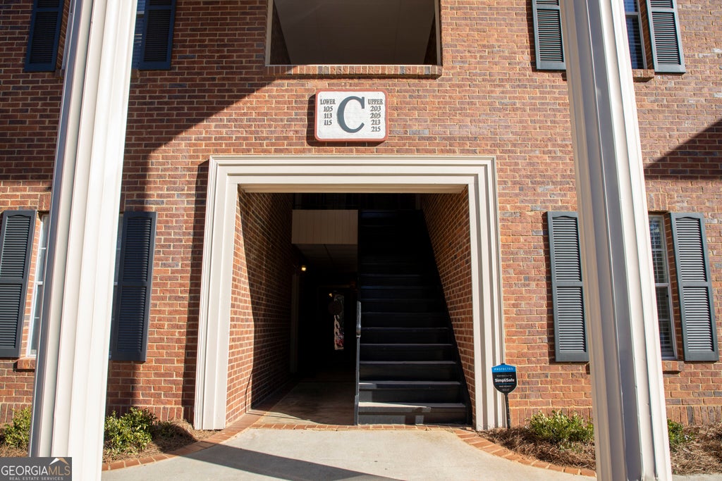 Photo of 425 E Crossville Road #STE 205, Roswell, GA 30075 (MLS # 10840479)