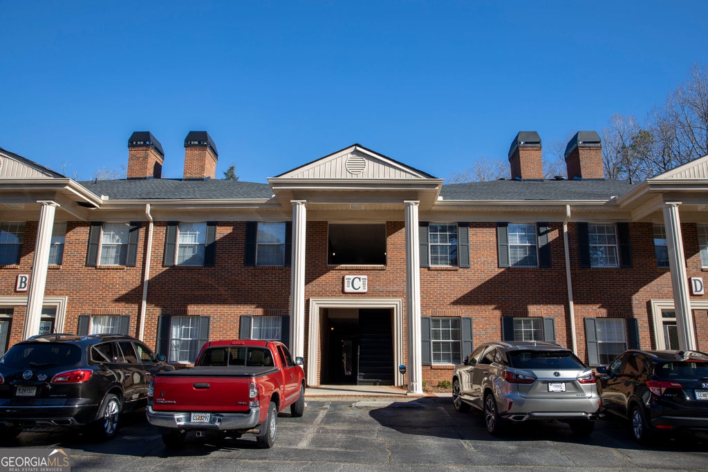 Photo of 425 E Crossville Road #STE 205, Roswell, GA 30075 (MLS # 10840479)