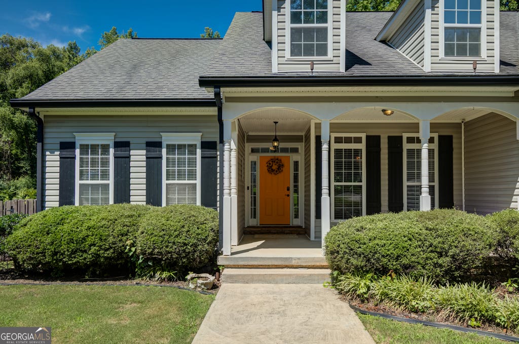 Photo of 37 Forest Point, Newnan, GA 30265 (MLS # 10781401)