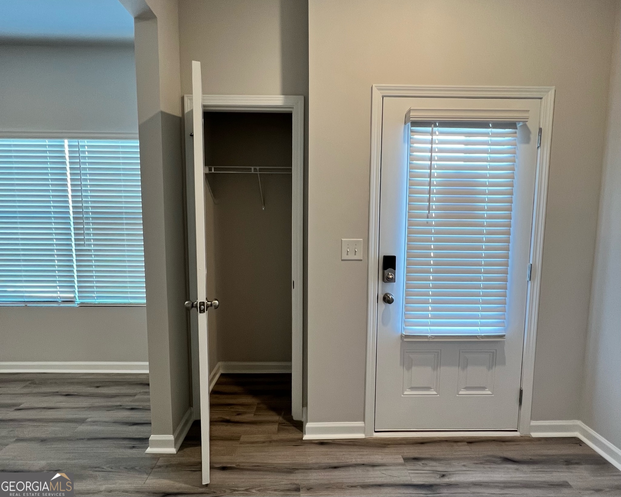 4352 Shaffer CT 58