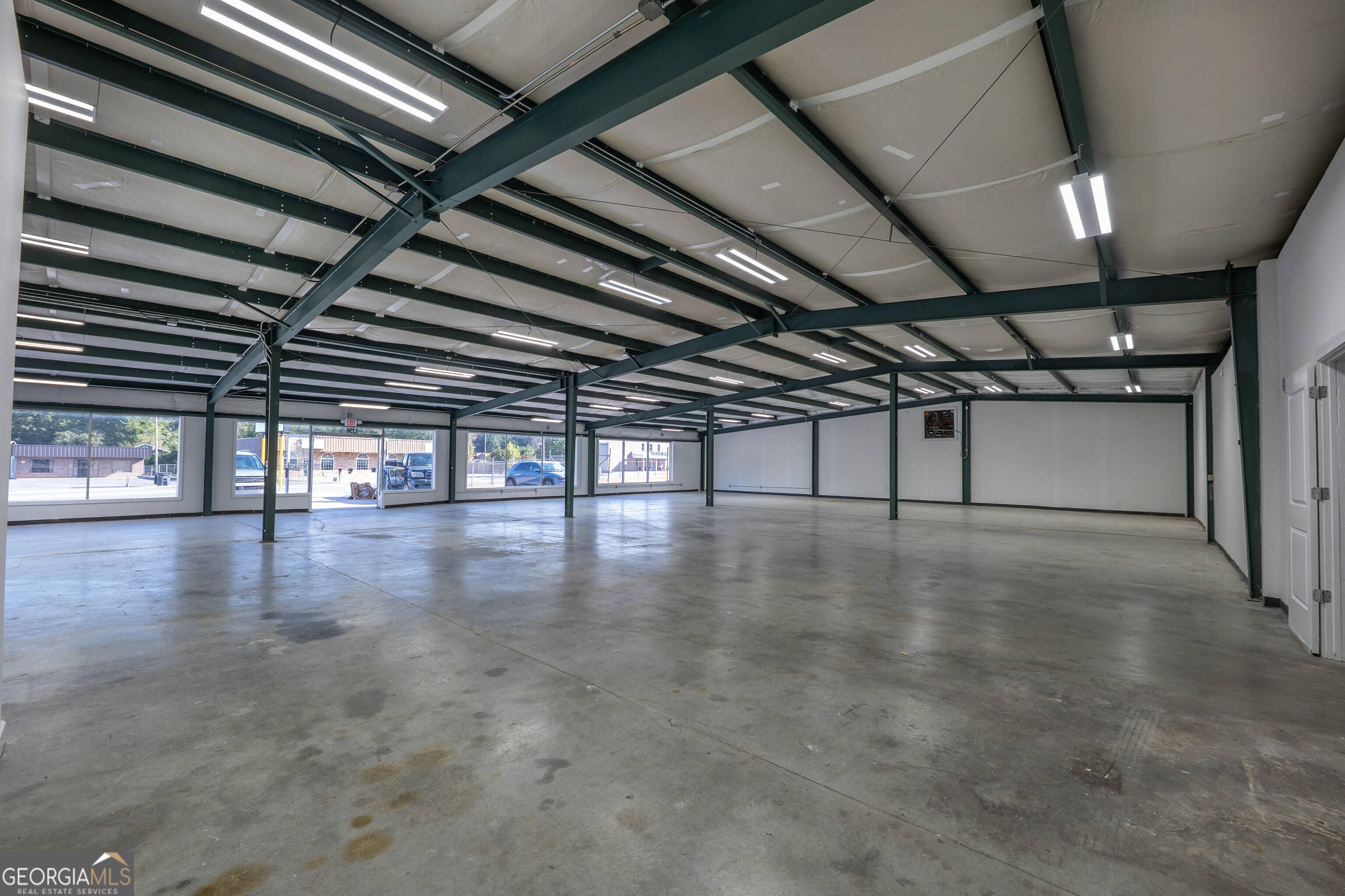 1290 Curtis PKWY SE