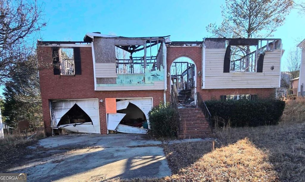 Photo of 6406 Castle Court Way, Lithonia, GA 30058 (MLS # 10682650)