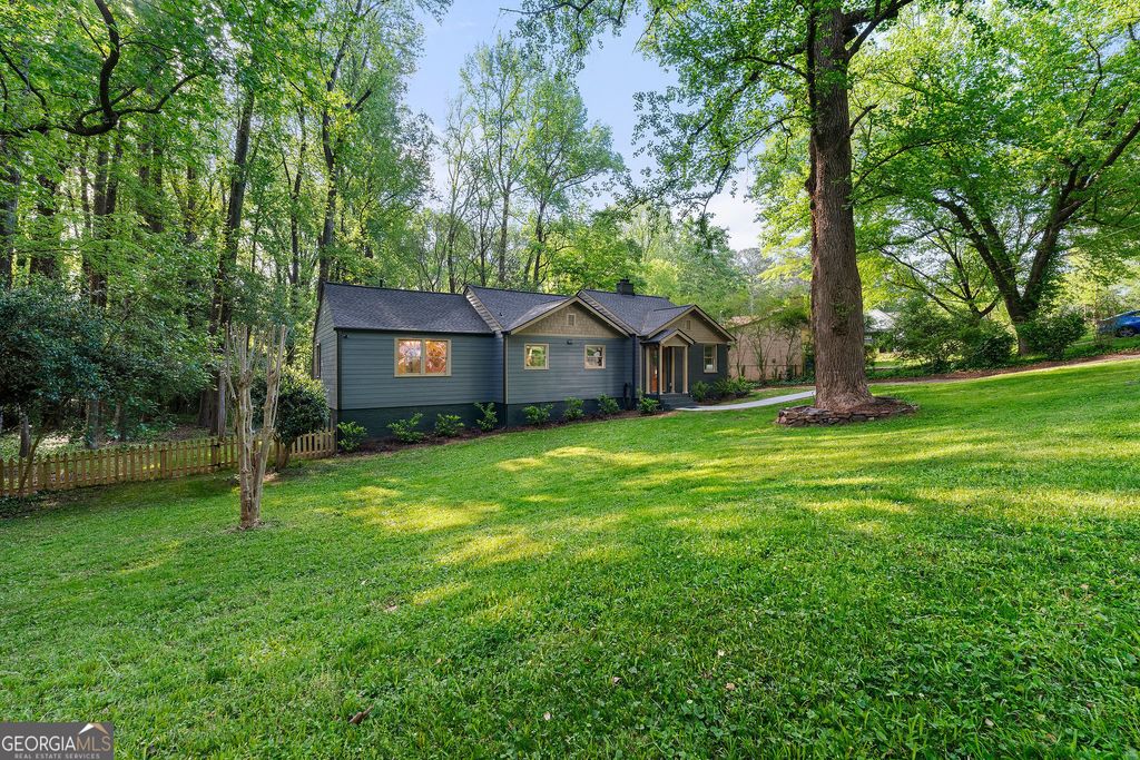 Photo of 1186 Thomas Road, decatur, GA 30030 (MLS # 10755999)