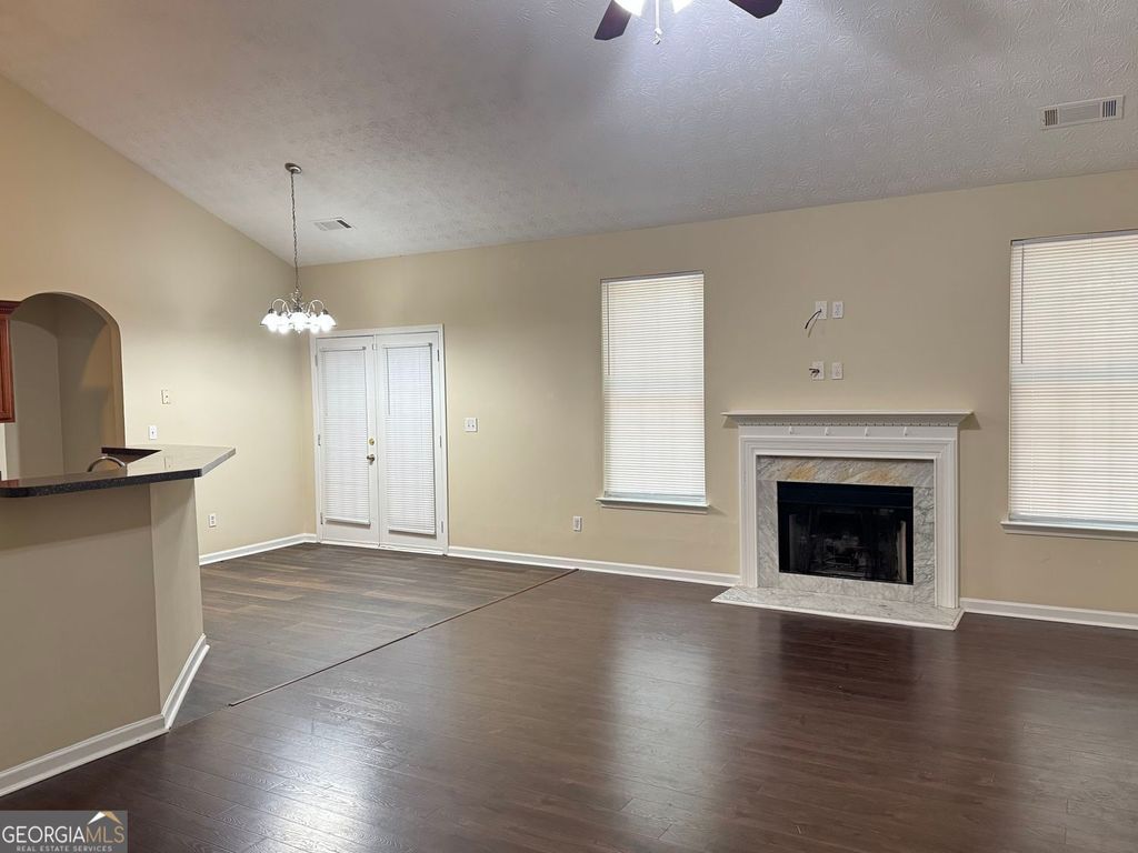 Photo of 5736 Lakeside Drive, Union City, GA 30291 (MLS # 10664994)