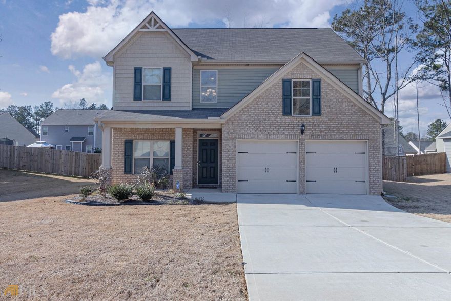 Welcome to this recently built home featuring granite countertops, open concept floor plan, kid-approved secondary bedrooms and an owner's suite that is second to none. Amenities include a resort style swimming pool with a water mushroom and play park. Located in the beautiful City of Hampton, across from Atlanta Motor Speedway and close to the airport.