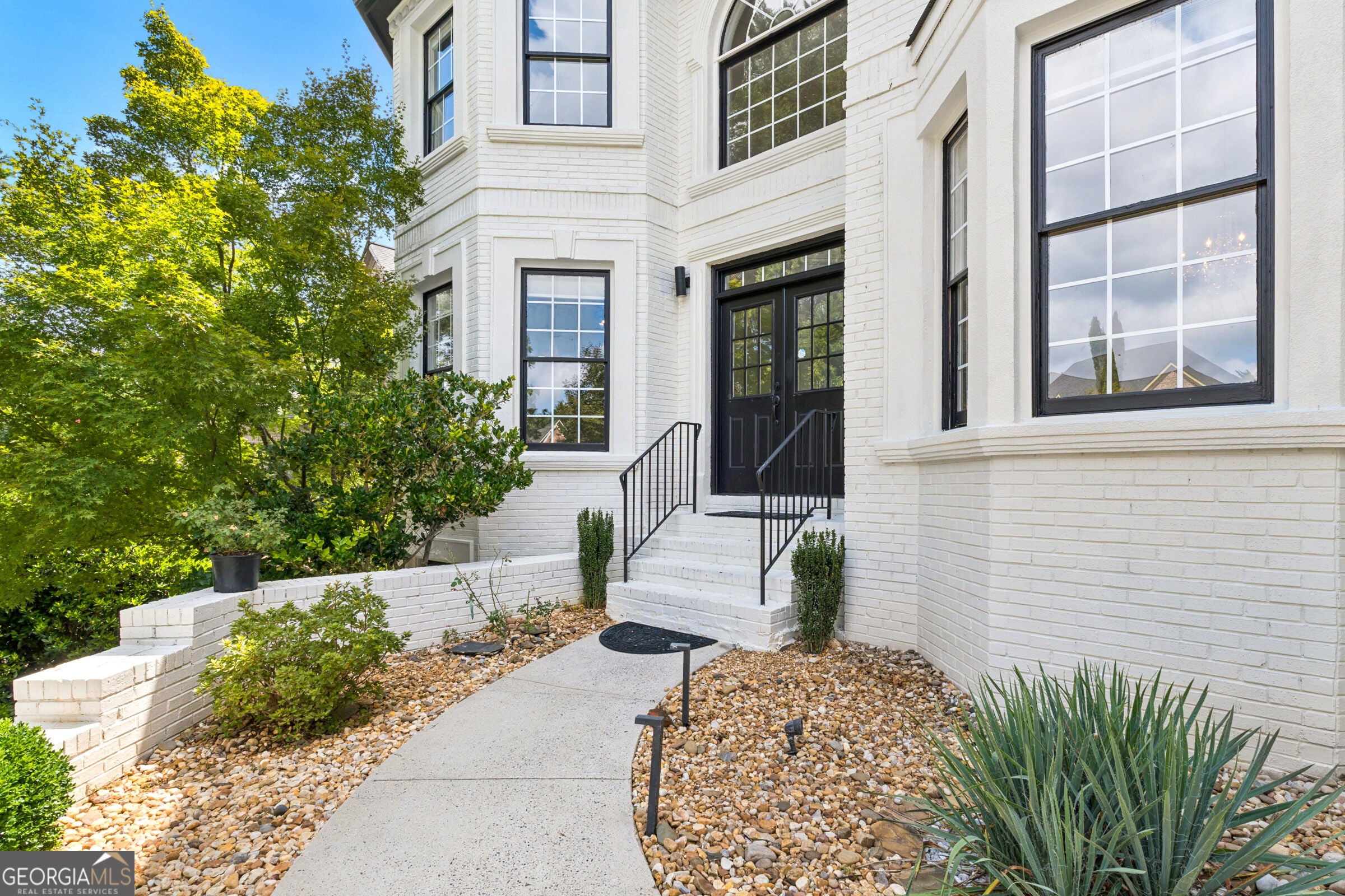 575 Saint Regis LN