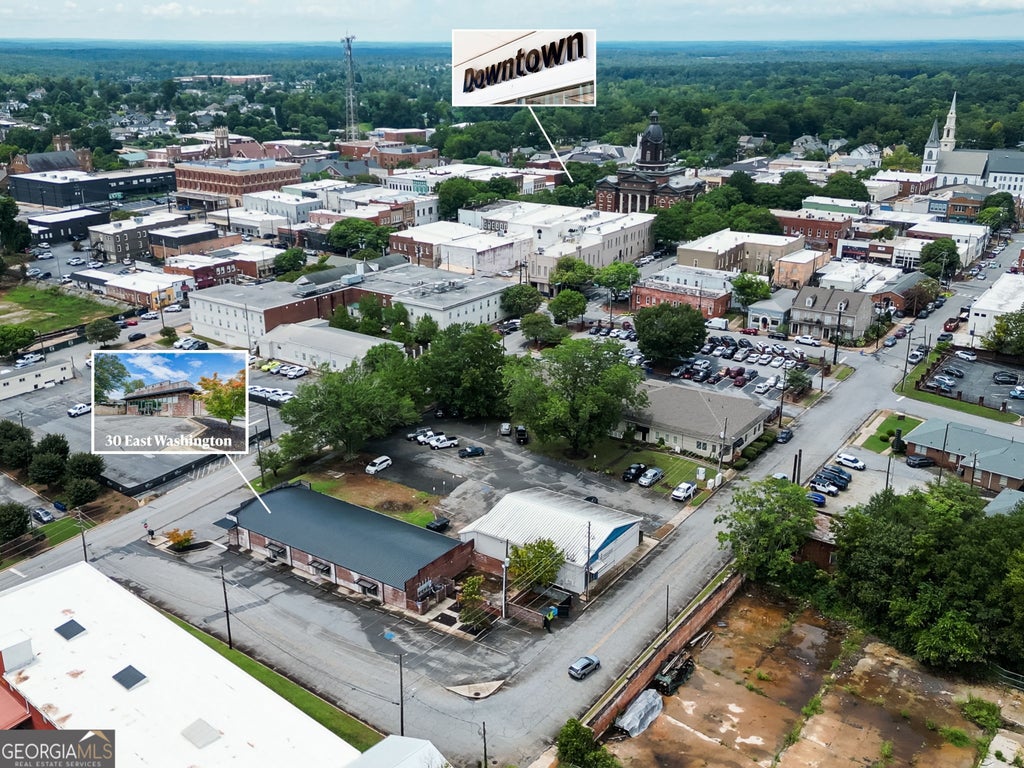 Photo of 30 E Washington Street #UNIT B, Newnan, GA 30263 (MLS # 10852834)