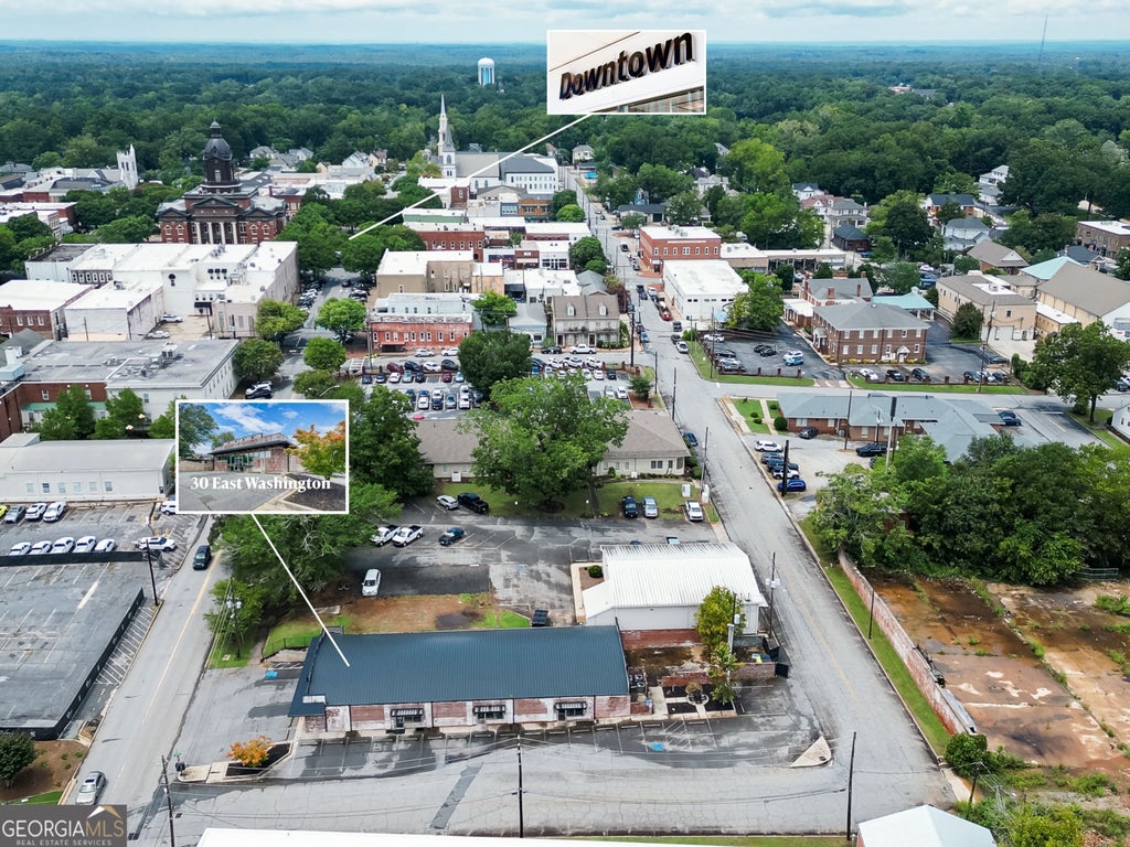 Photo of 30 E Washington Street #UNIT B, Newnan, GA 30263 (MLS # 10852834)