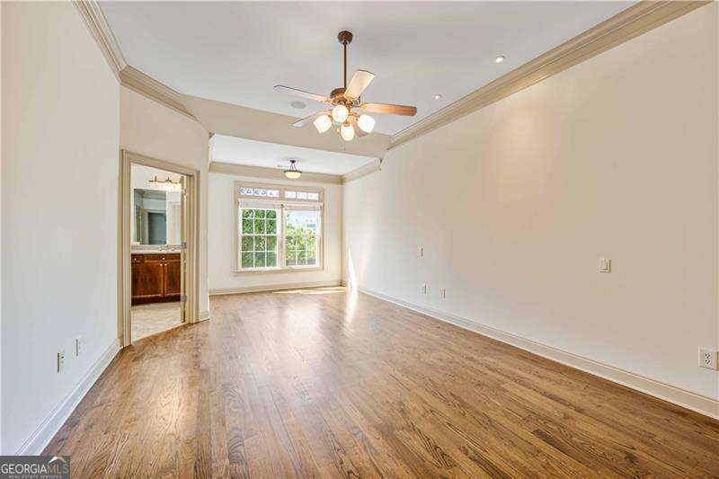 Atlanta, Georgia 30328, United States, 2 Bedrooms Bedrooms, ,4 BathroomsBathrooms,Residential,Active,90820