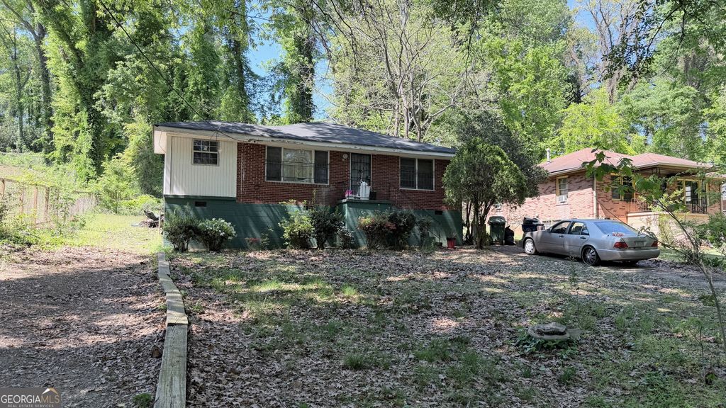 Photo of 431 Pomona Circle SW, Atlanta, GA 30315 (MLS # 10737419)