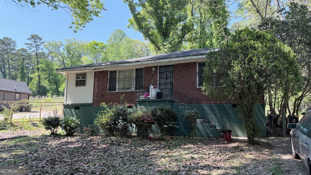Photo of 431 Pomona Circle SW, Atlanta, GA 30315 (MLS # 10737419)