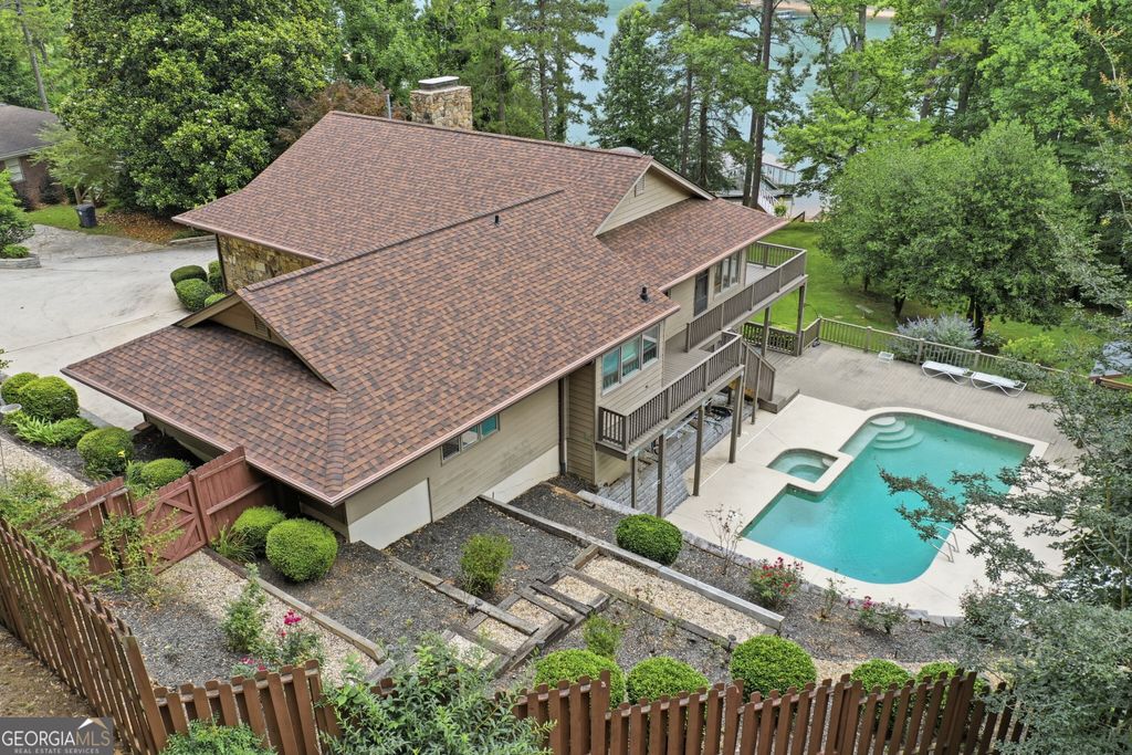 Photo of 1052 Lakemont Drive, Gainesville, GA 30501 (MLS # 10794839)