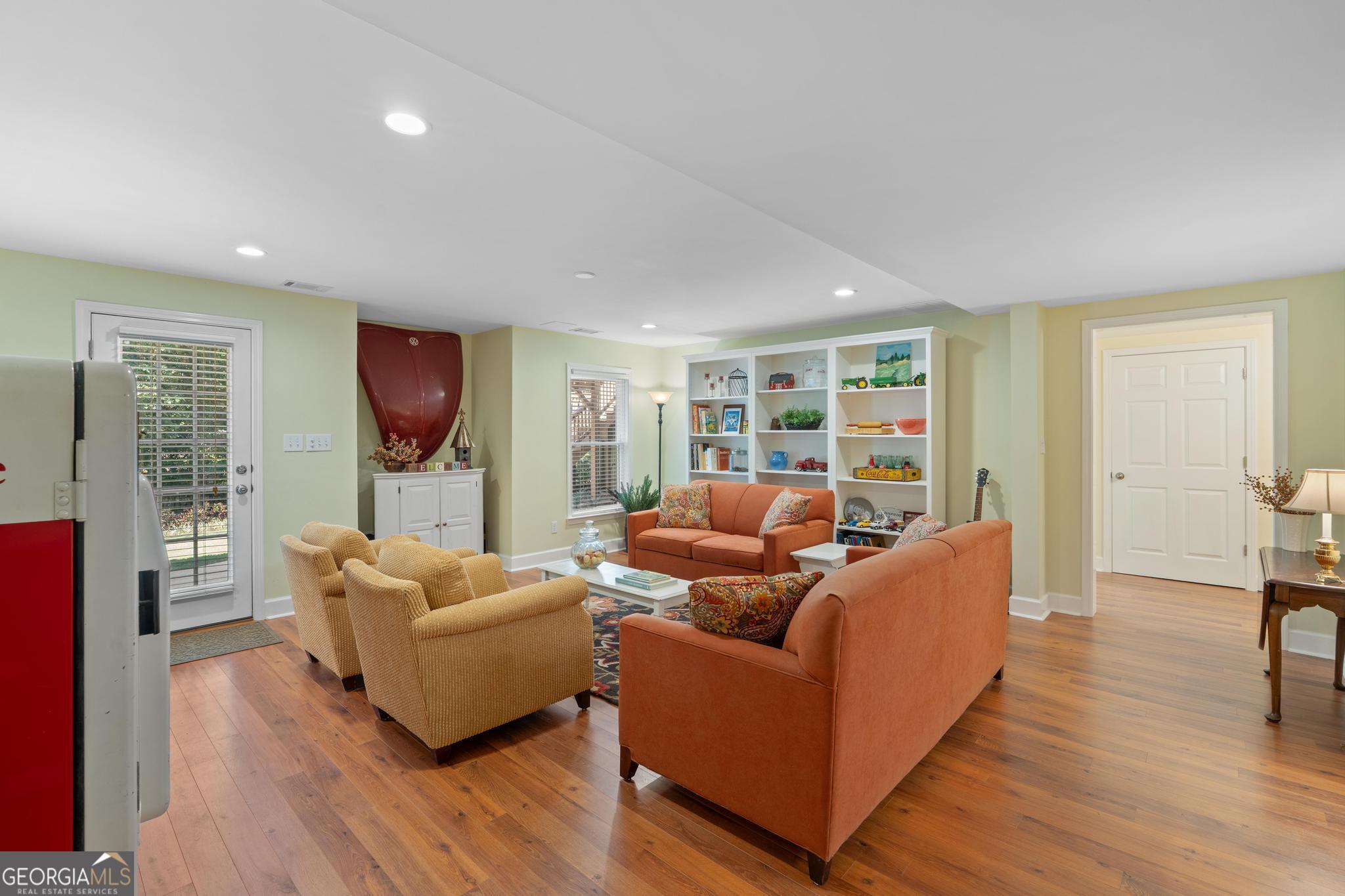 Lakehaven - Residential
