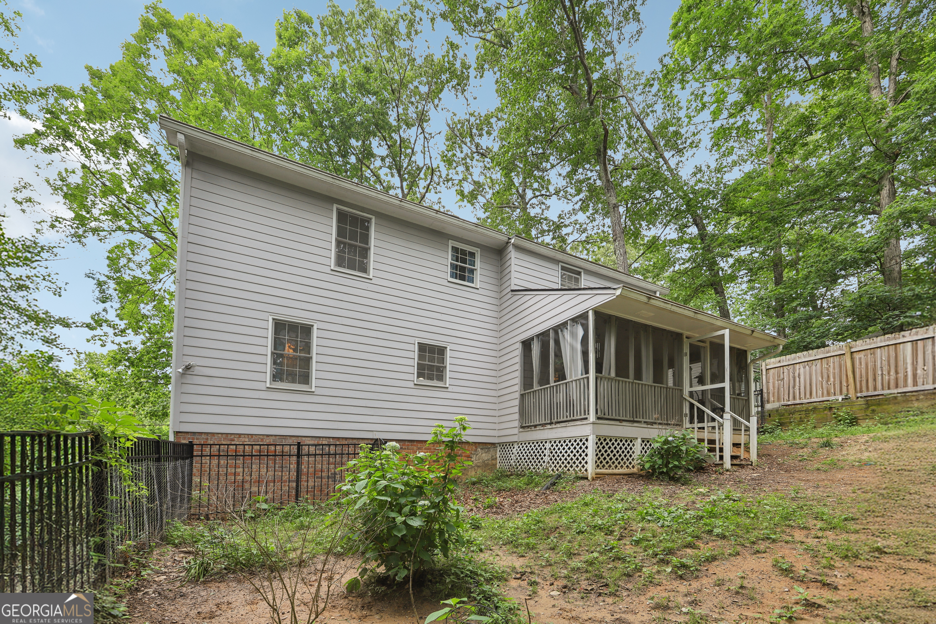 Village North Highlands - Residential