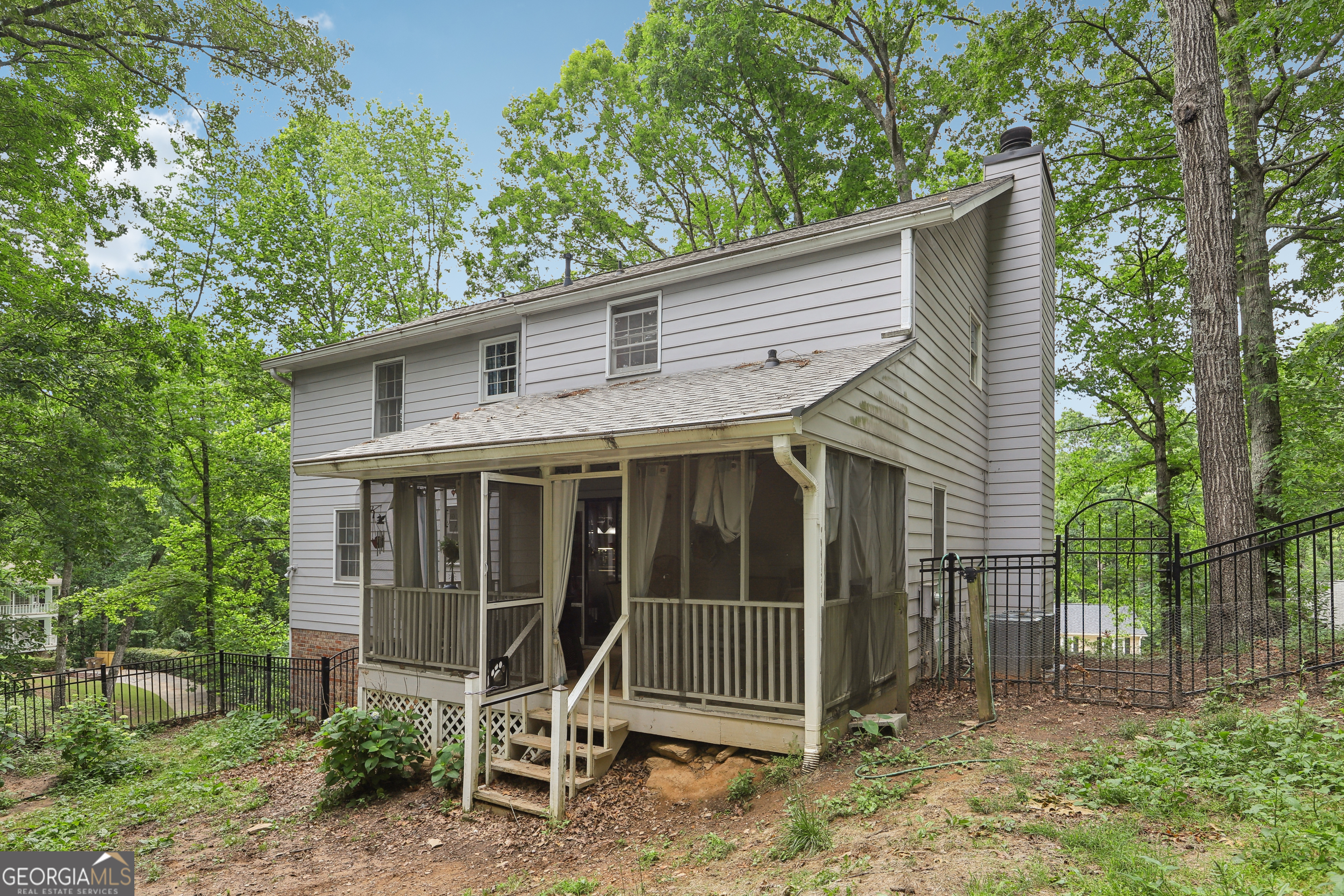 Village North Highlands - Residential