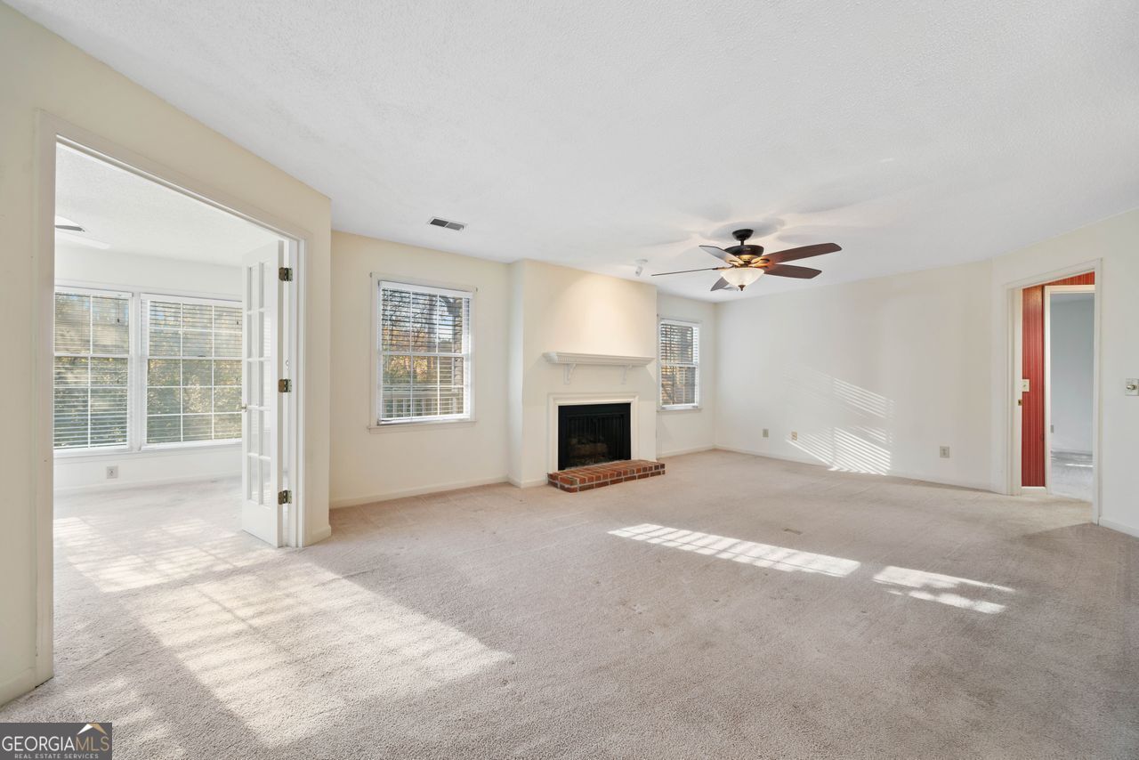 Cannon Gate Condominium - Residential