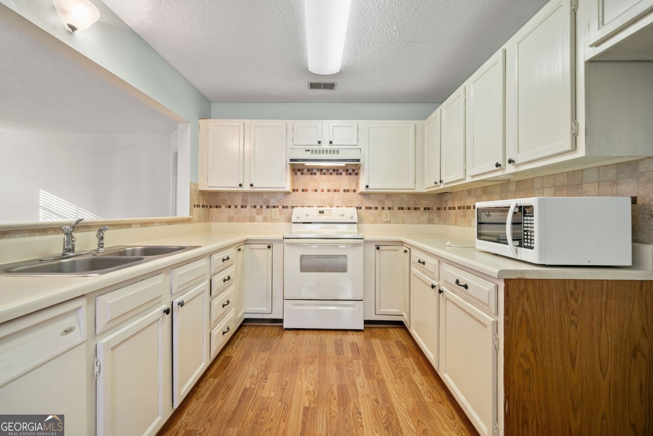 Cannon Gate Condominium - Residential