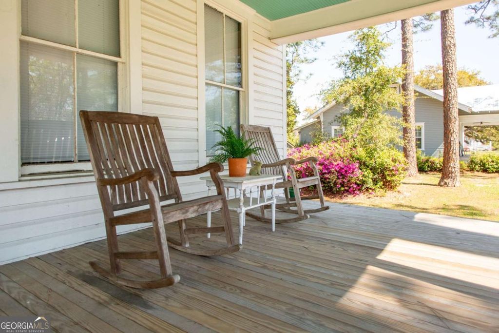 Photo of 1261 Grove Avenue, Waycross, GA 31501 (MLS # 10717929)