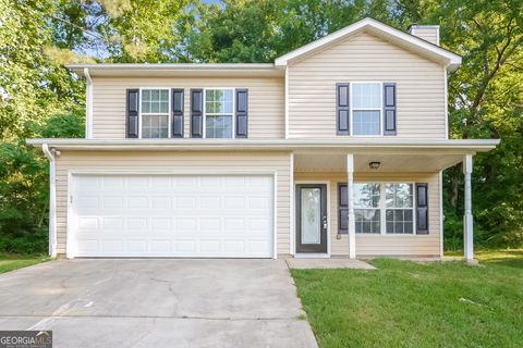 Photo of 405 Hawthorne Circle, Stockbridge, GA 30281 (MLS # 10662507)