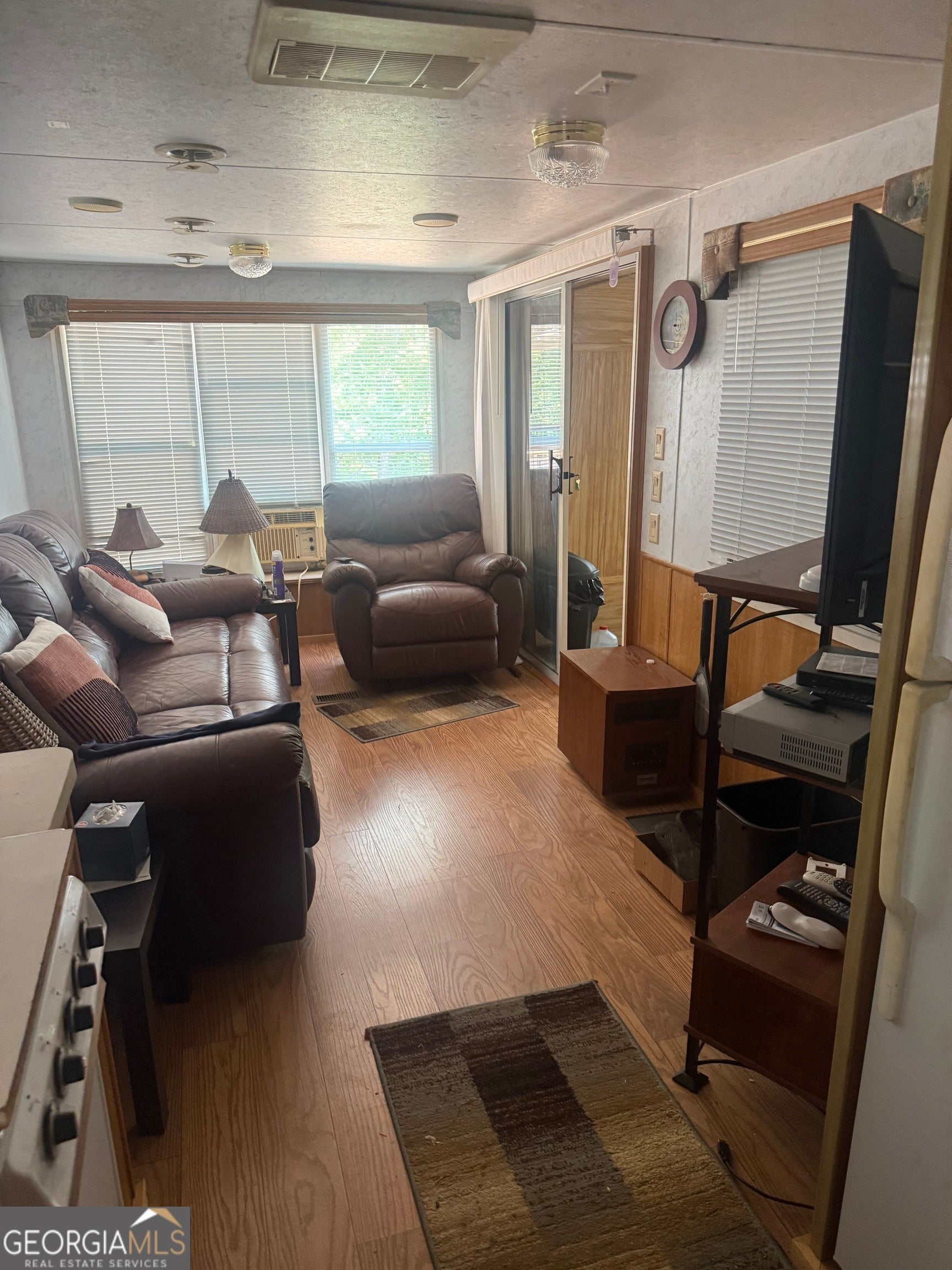 372 Pope LN
