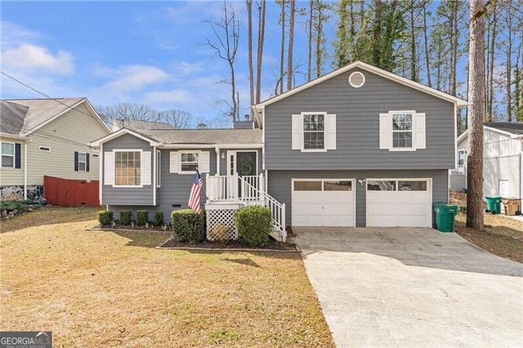 Photo of 2670 Linnwood Drive SE, Smyrna, GA 30080 (MLS # 10772009)