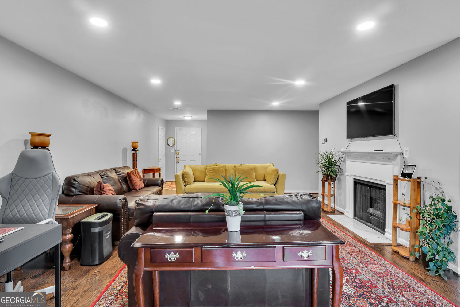 1114 Pine Heights DR NE