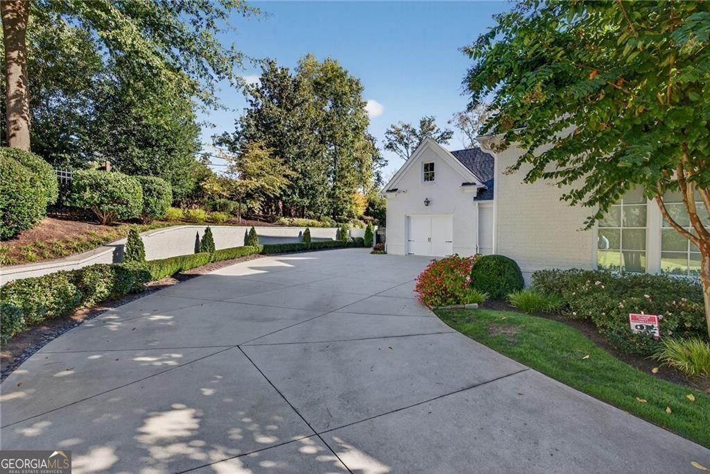 Photo of 4765 Millbrook Drive NW, Atlanta, GA 30327 (MLS # 10706092)