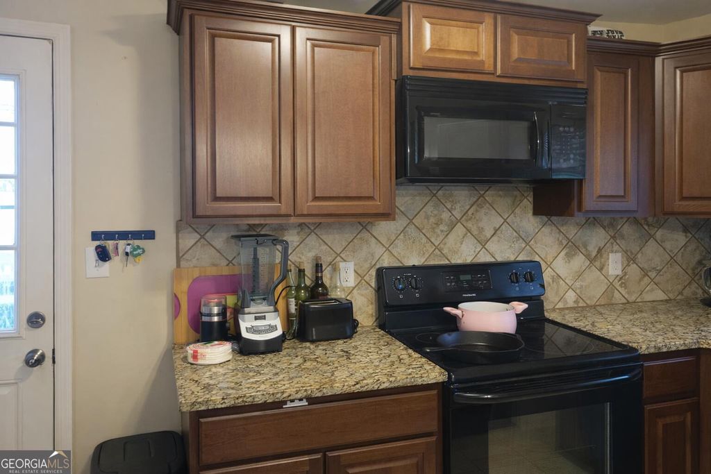 Photo of 2154 Mark Trail, Decatur, GA 30032 (MLS # 10693422)