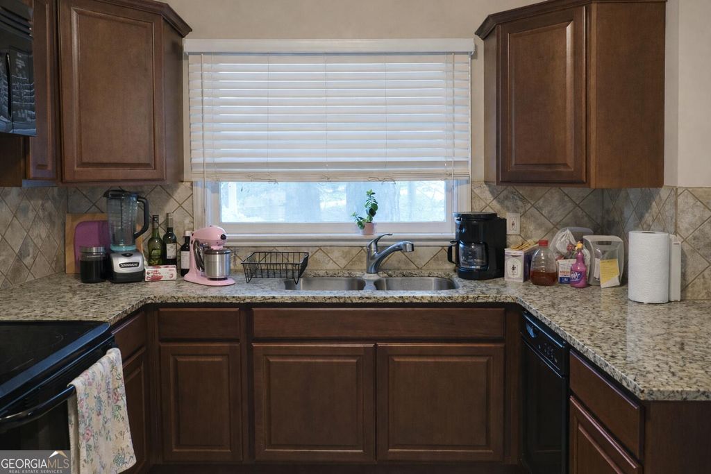 Photo of 2154 Mark Trail, Decatur, GA 30032 (MLS # 10693422)