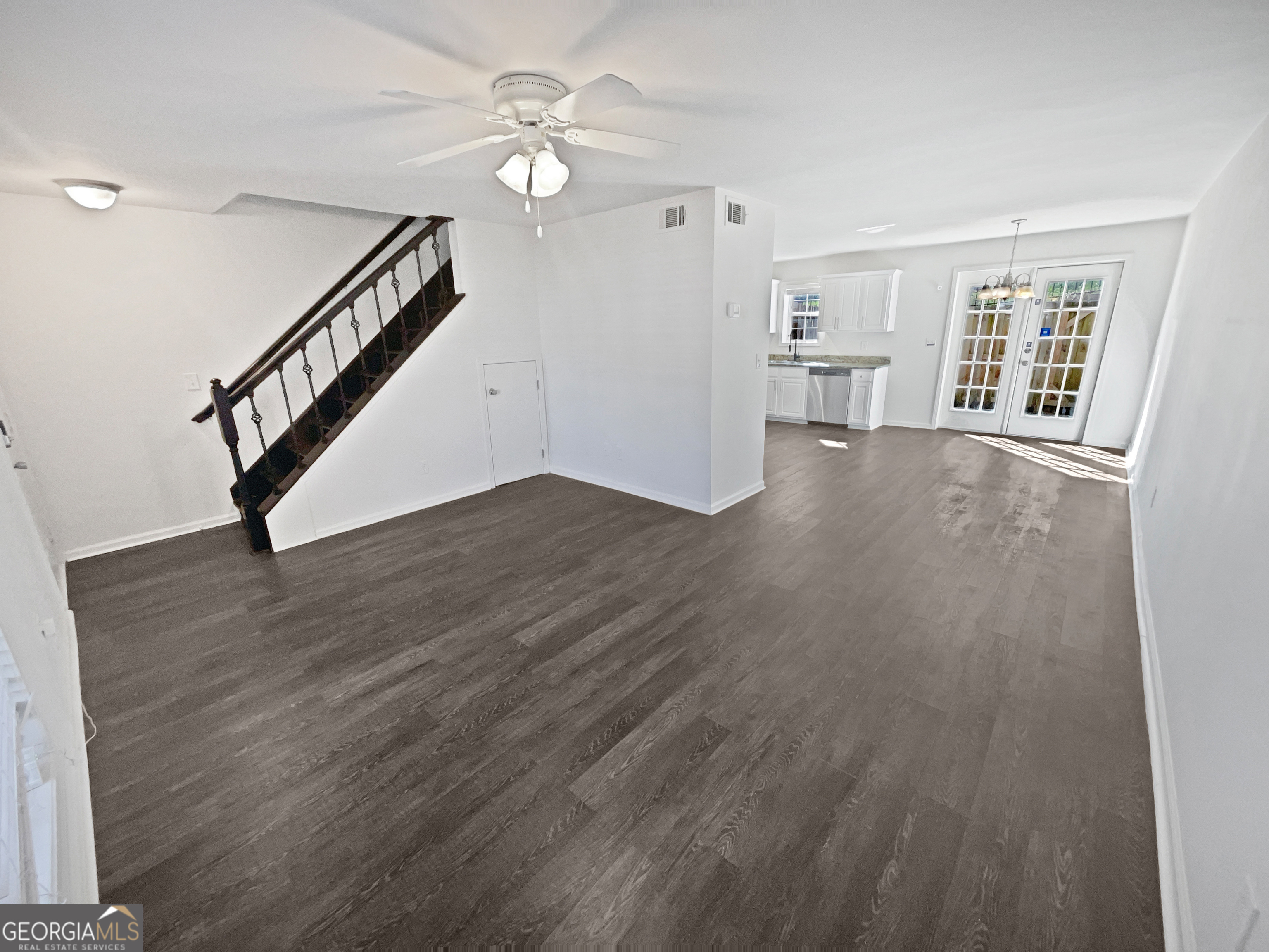 608 Summer PL