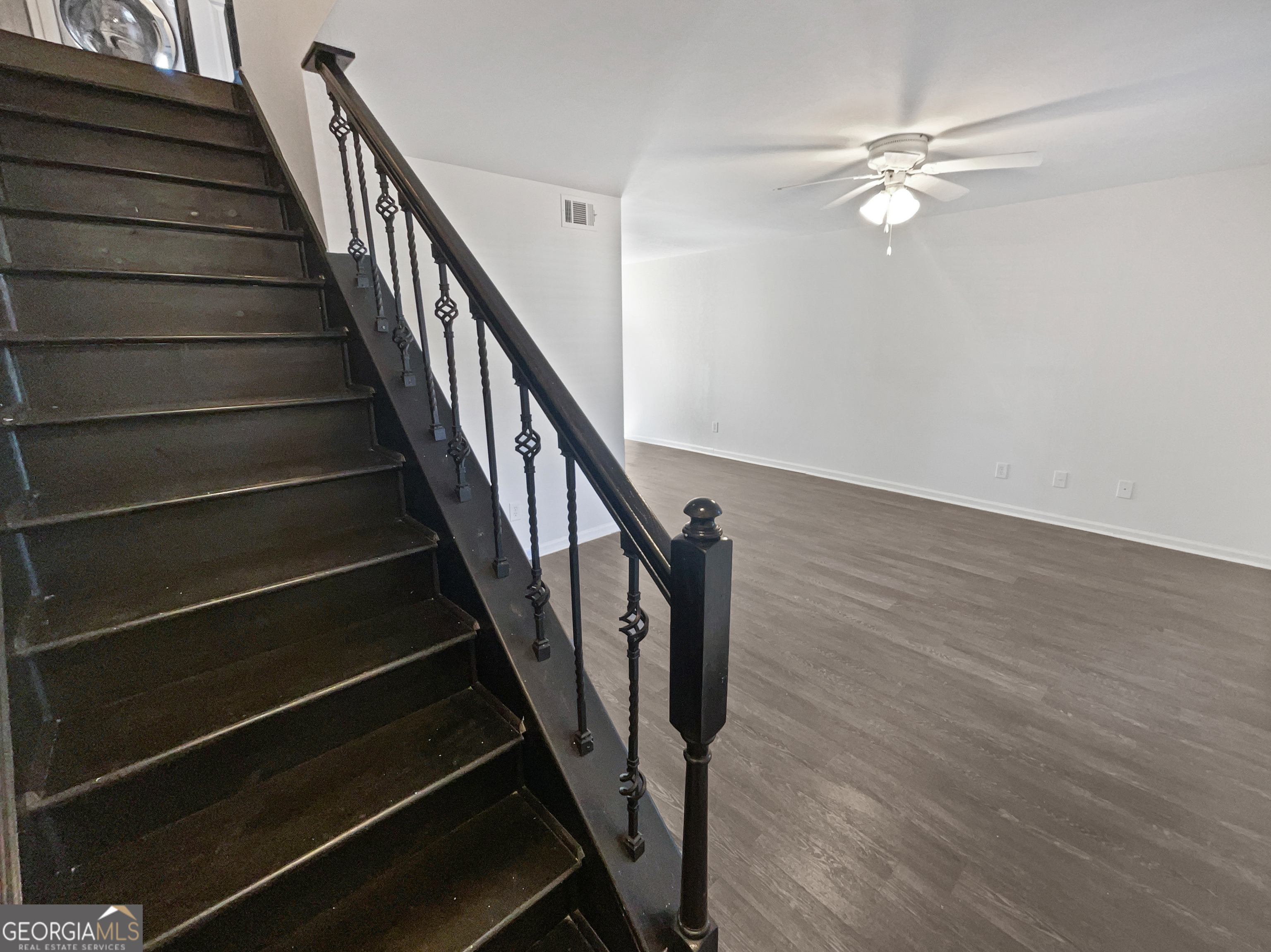 608 Summer PL